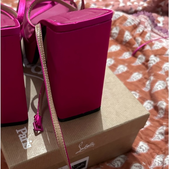 Zara platform pink satin heels. Size 39, US 8. Brand new. Never worn. - Picture 8 of 8